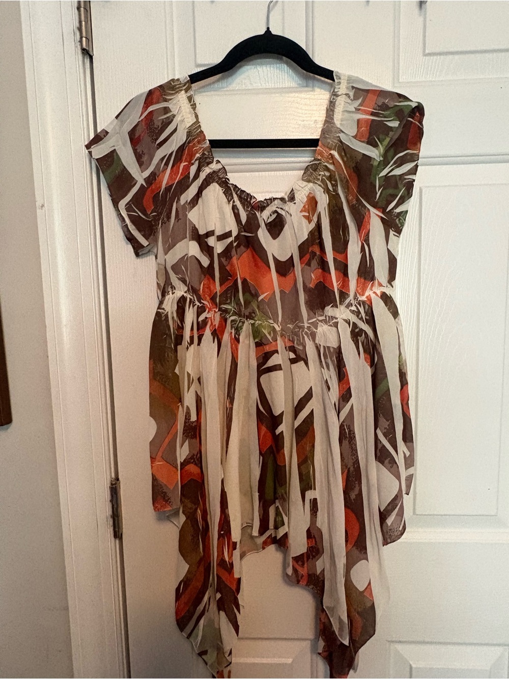 Unique Spectrum Women's Multicolor Leaf-Print Handkerchief Hem Top